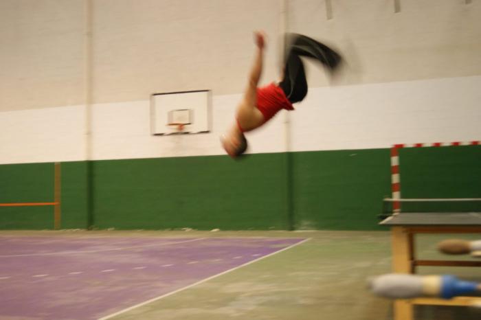 Un preso en tercer grado salva la vida a una niña que quería arrojarse al vacío en Guipúzcoa