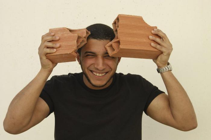 Un preso en tercer grado salva la vida a una niña que quería arrojarse al vacío en Guipúzcoa