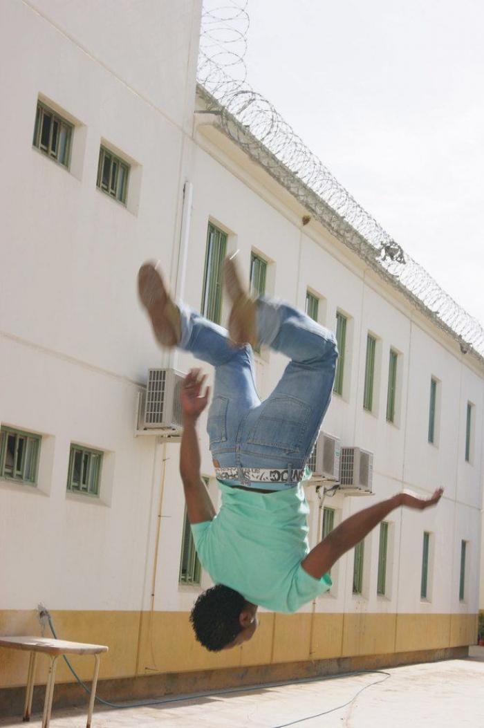 Un preso en tercer grado salva la vida a una niña que quería arrojarse al vacío en Guipúzcoa