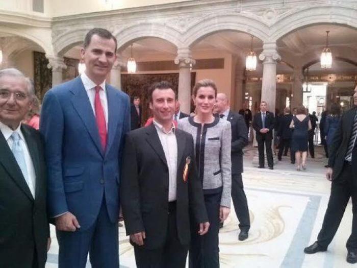 El aplaudido discurso de graduación de un chico gay en un colegio católico