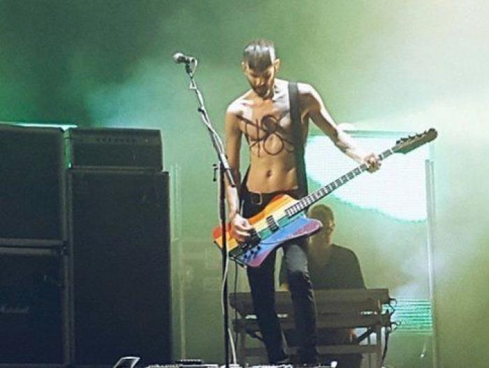 El aplaudido discurso de graduación de un chico gay en un colegio católico