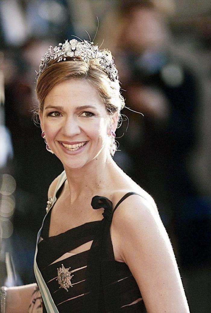 La Audiencia rebaja la fianza de la infanta de 2,6 millones a 449.525 euros