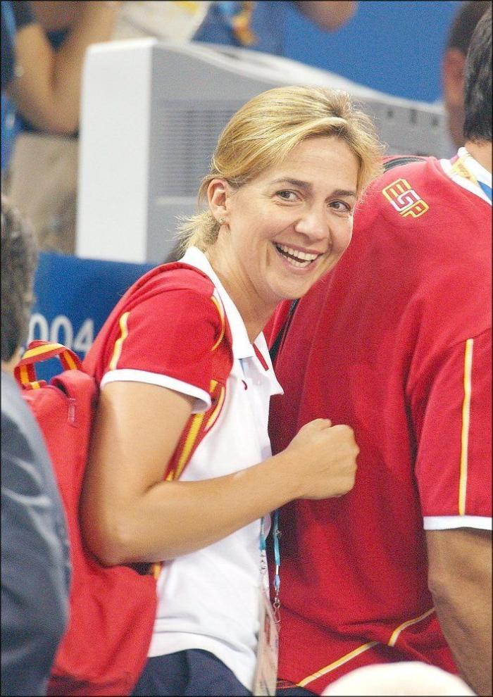 La Audiencia rebaja la fianza de la infanta de 2,6 millones a 449.525 euros