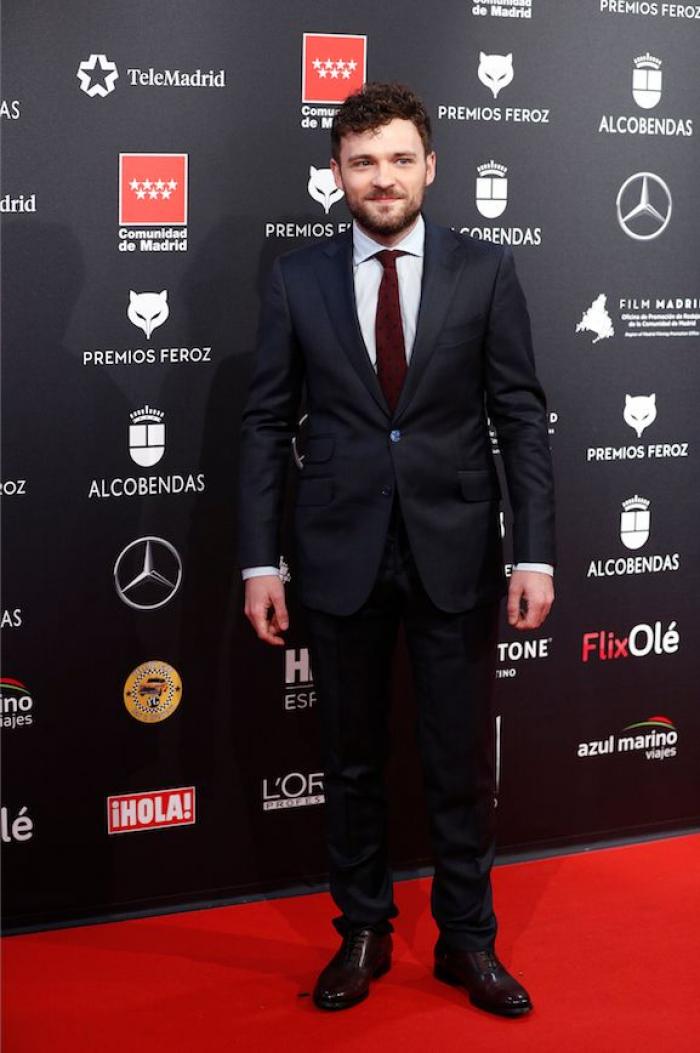 Leticia Dolera muestra la nota de un vecino que se encontró al llegar de los Feroz