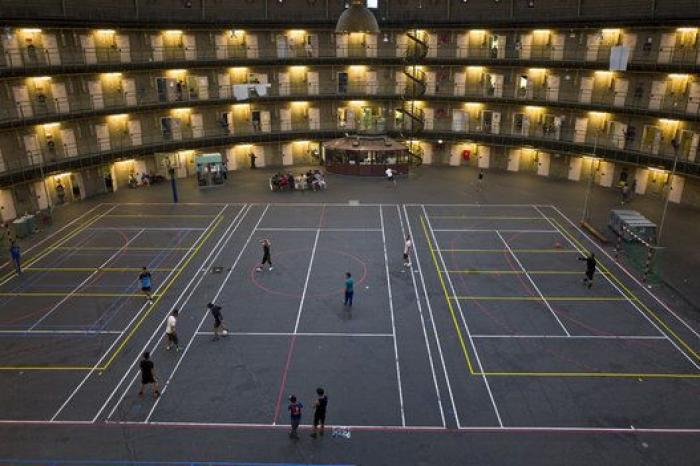 Buxadé carga contra el Gobierno en un tuit, pero no se da cuenta de un pequeño-gran detalle