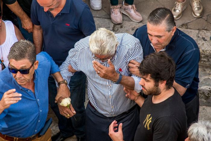 Utrera despide a Reyes con un entierro multitudinario