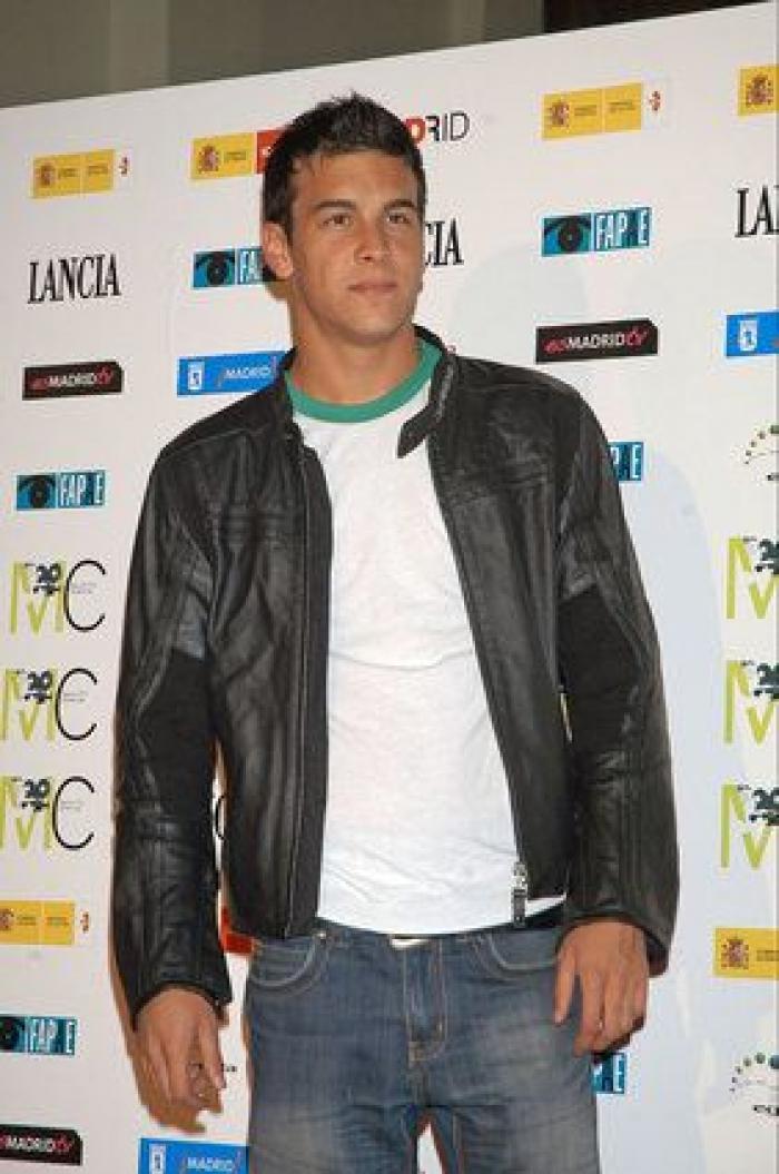 Cuántos años tienen los padres de Mario Casas