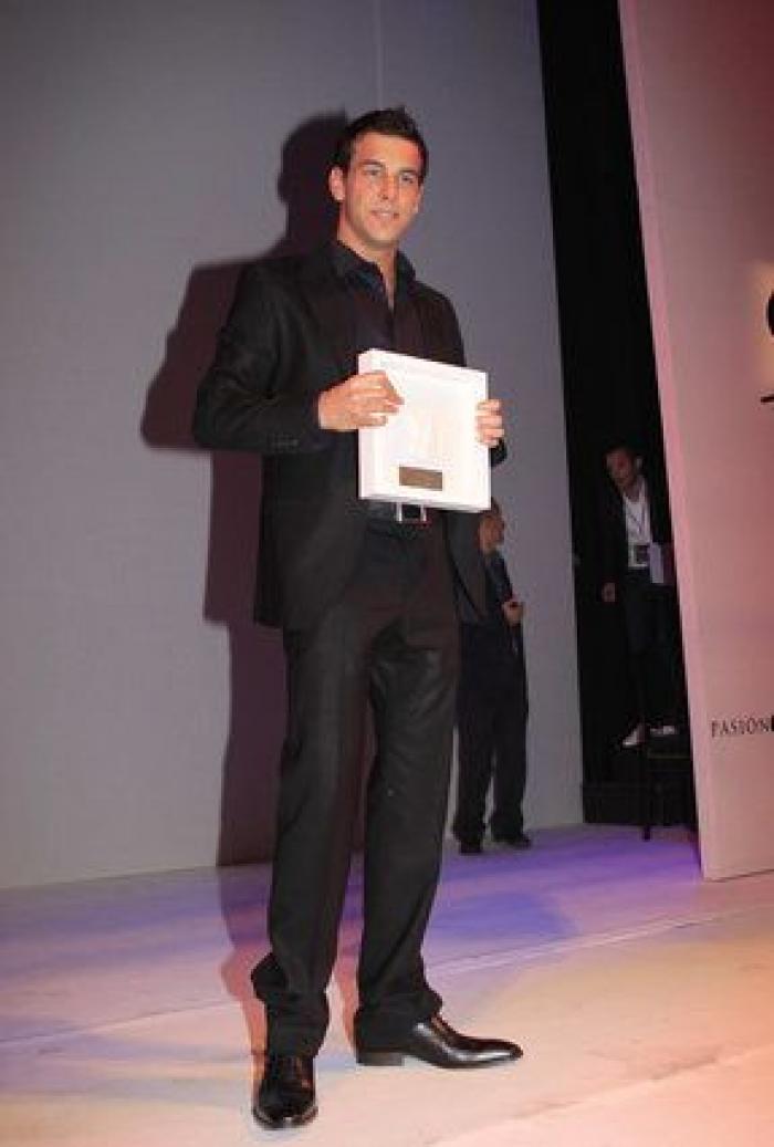 Cuántos años tienen los padres de Mario Casas