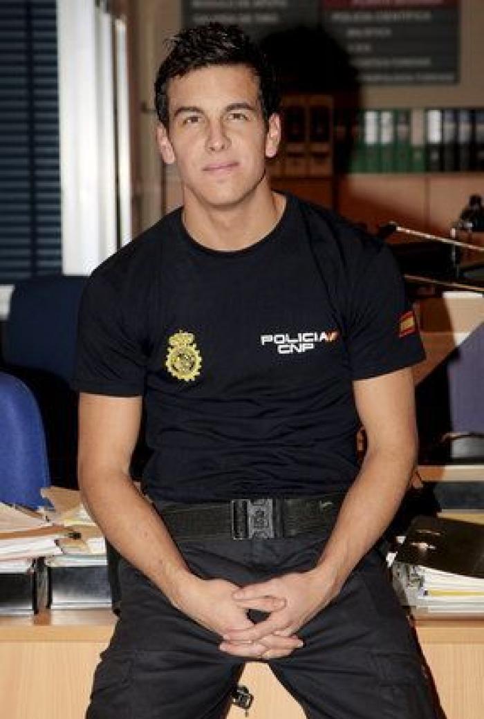 Cuántos años tienen los padres de Mario Casas