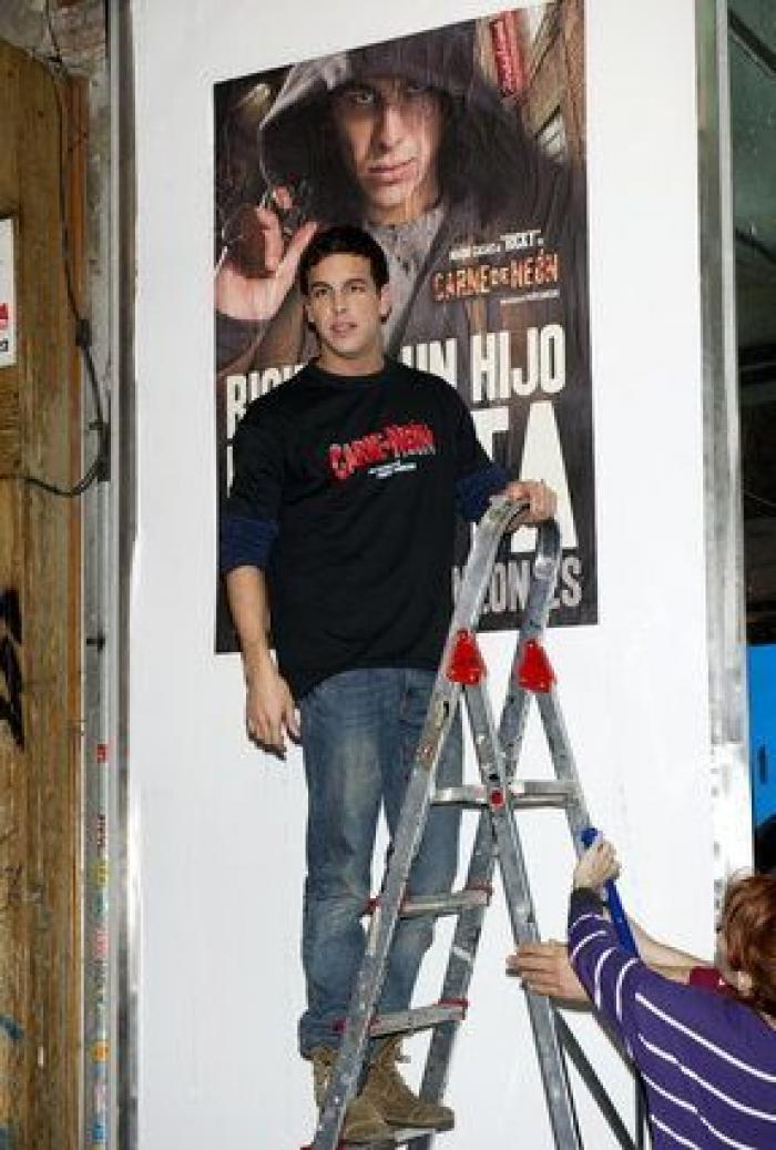 Cuántos años tienen los padres de Mario Casas