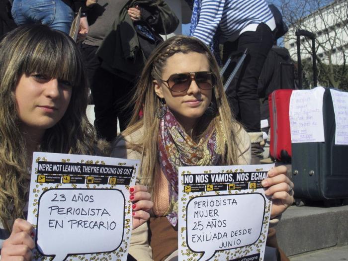 Centenares de jóvenes españoles denuncian en países de todo el mundo su "exilio forzoso"