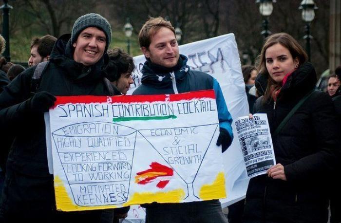 Centenares de jóvenes españoles denuncian en países de todo el mundo su "exilio forzoso"