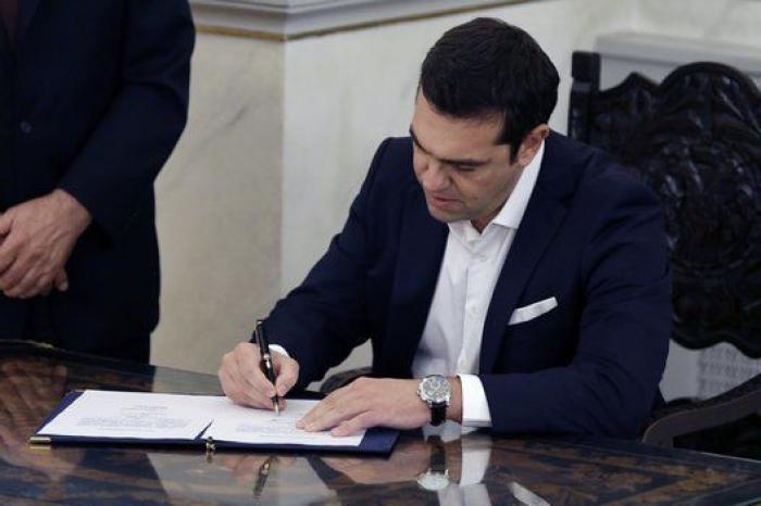 Tsipras confía en que Grecia saldrá a los mercados en 2017