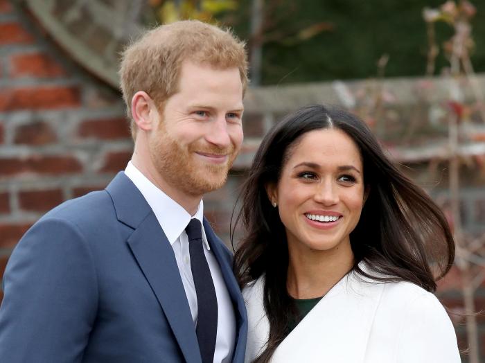 El momento 'tierra, trágame' de Meghan Markle con este vestido rojo en Tonga