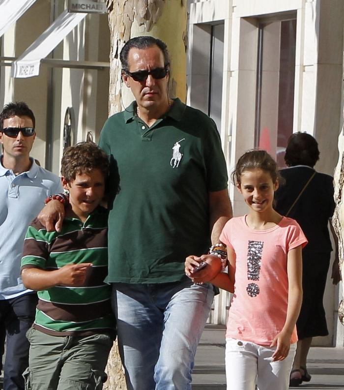 Una experta en estética política señala lo que hacía realmente Victoria Federica en esta escena