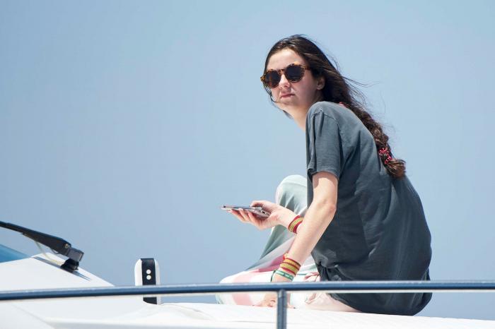 Una experta en estética política señala lo que hacía realmente Victoria Federica en esta escena