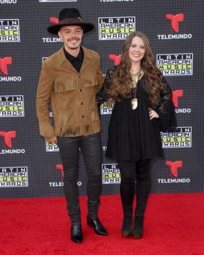 Primera edición de los Latin American Music Awards: famosos, premios y escotes increíbles