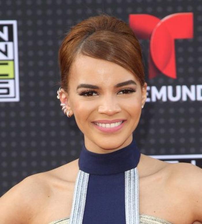 Primera edición de los Latin American Music Awards: famosos, premios y escotes increíbles