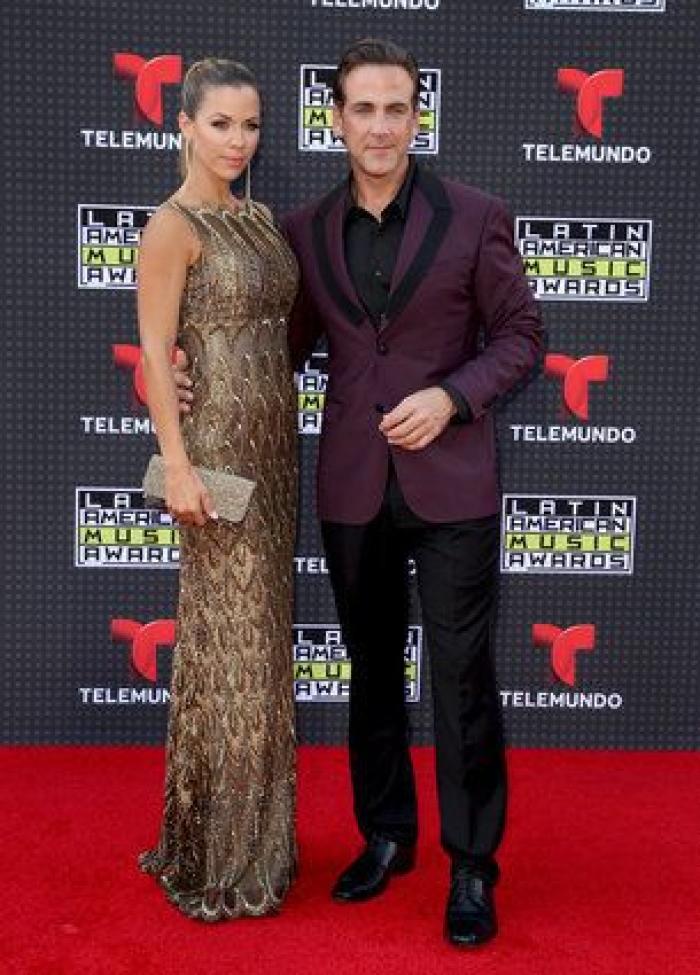 Primera edición de los Latin American Music Awards: famosos, premios y escotes increíbles