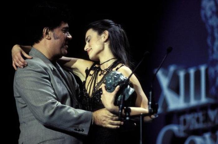 Penélope Cruz y Javier Bardem, en los Goya 2016: la nominada por 'Ma ma', de Versace