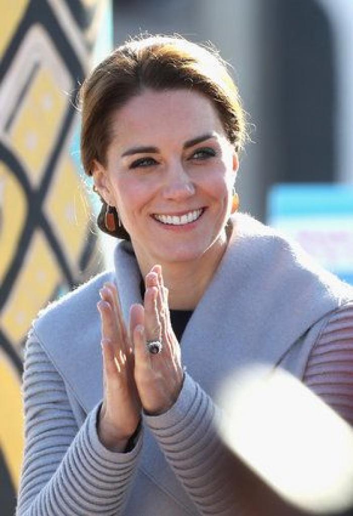 El príncipe Enrique denuncia una campaña de acoso a su novia, Meghan Markle