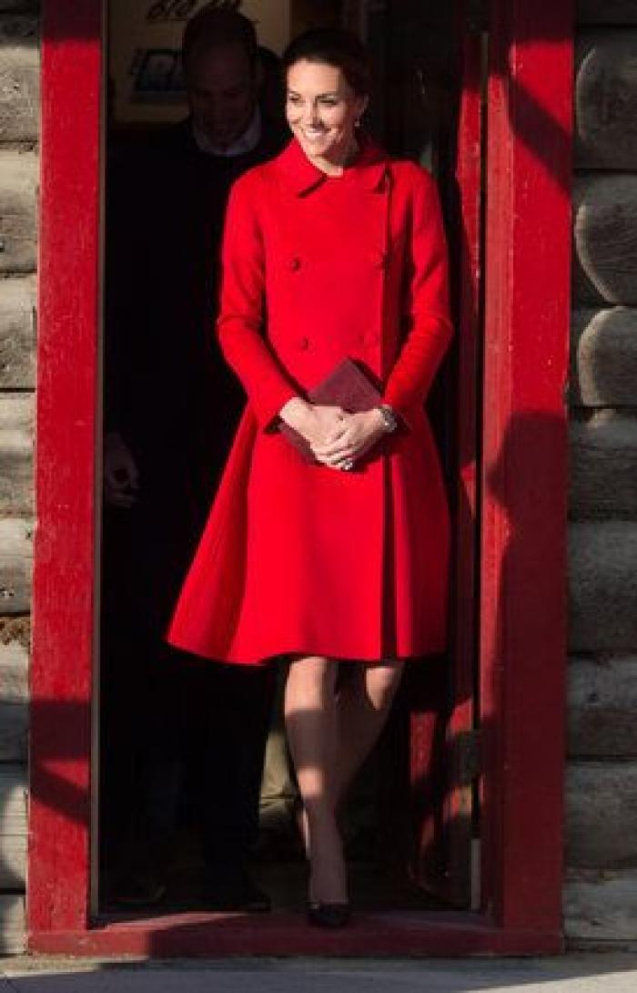 El príncipe Enrique denuncia una campaña de acoso a su novia, Meghan Markle