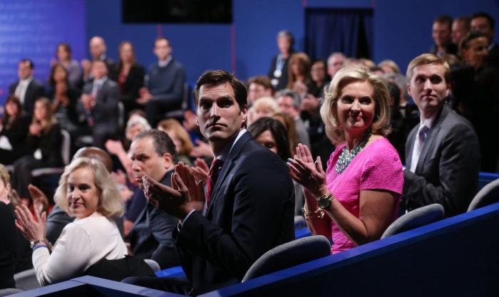 Debate en fucsia: Michelle Obama y Anne Romney, en el segundo cara a cara de candidatos (FOTOS)