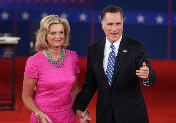 Debate en fucsia: Michelle Obama y Anne Romney, en el segundo cara a cara de candidatos (FOTOS)