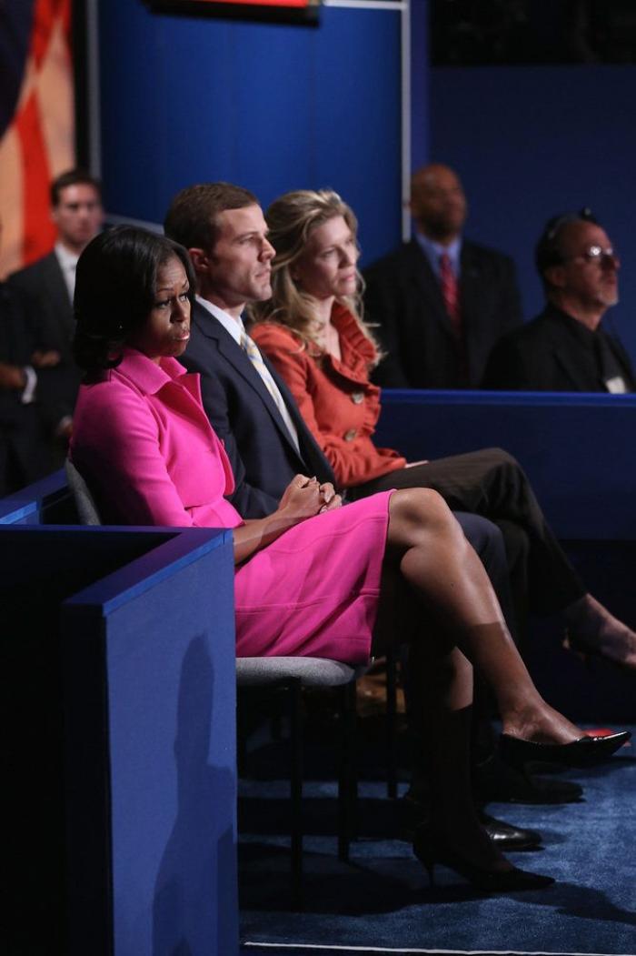 Debate en fucsia: Michelle Obama y Anne Romney, en el segundo cara a cara de candidatos (FOTOS)