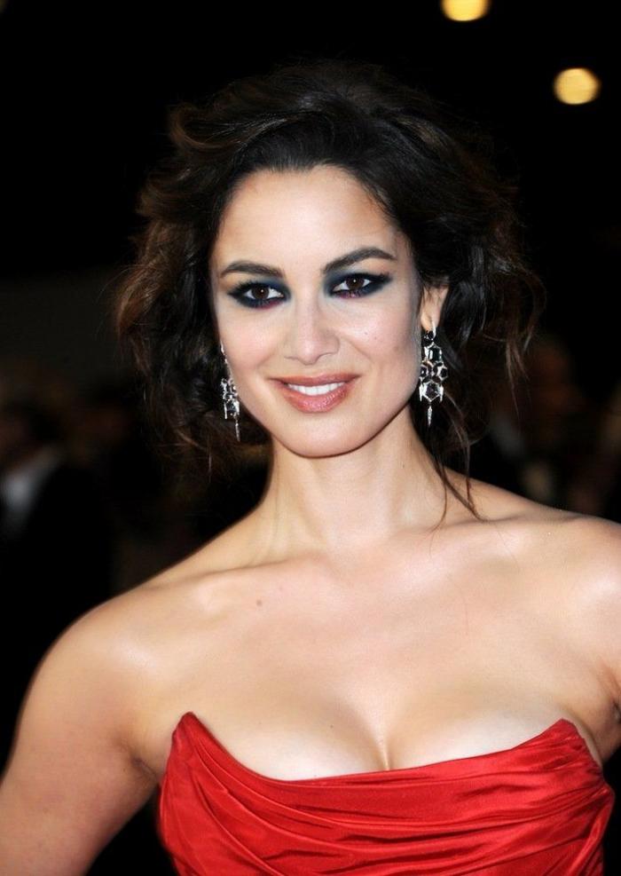 Alfombra roja de Skyfall: Penélope Cruz acompaña a Bardem en el estreno de la nueva película de James Bond (FOTOS)