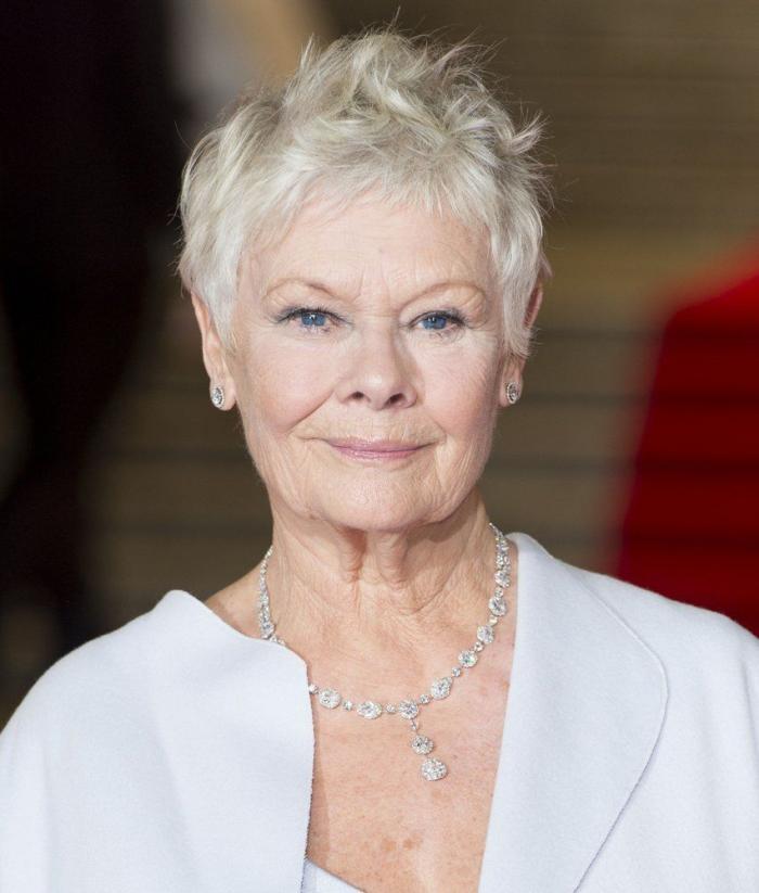 Alfombra roja de Skyfall: Penélope Cruz acompaña a Bardem en el estreno de la nueva película de James Bond (FOTOS)