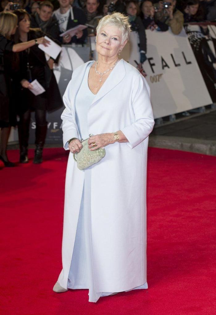 Alfombra roja de Skyfall: Penélope Cruz acompaña a Bardem en el estreno de la nueva película de James Bond (FOTOS)