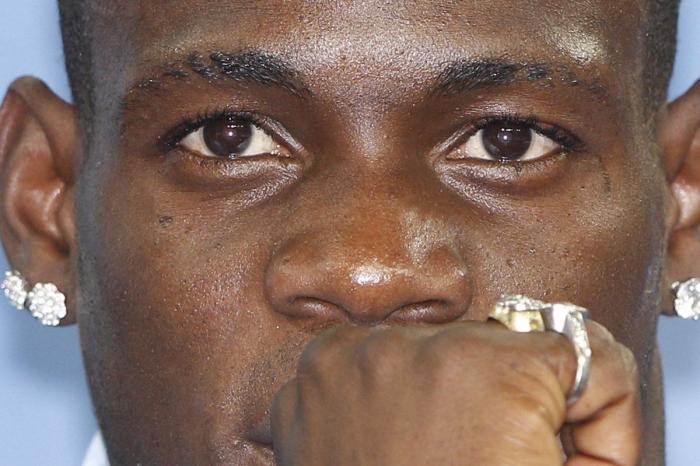 El estilo de Balotelli: cómo viste el jugador del Manchester (FOTOS)