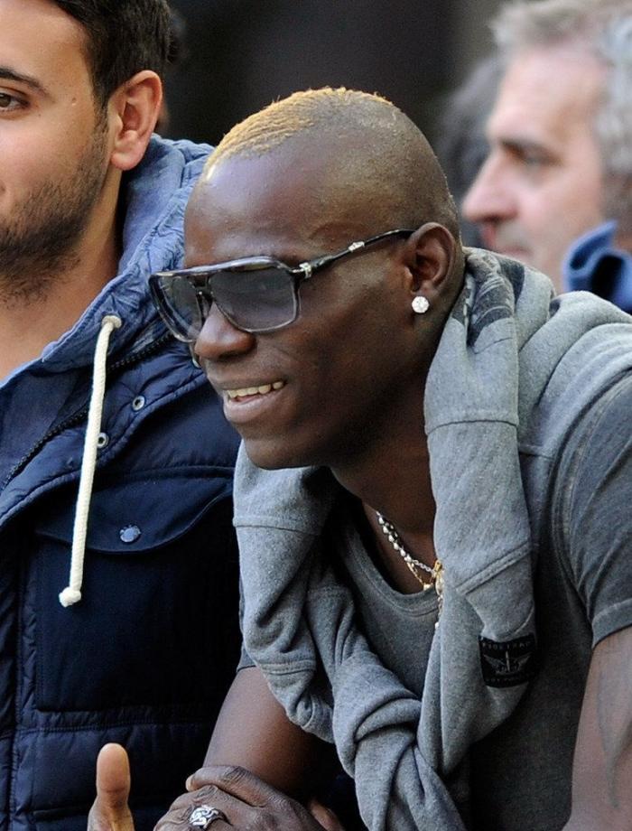 El estilo de Balotelli: cómo viste el jugador del Manchester (FOTOS)