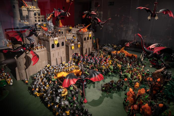 Clases de historia con Playmobil: la exposición de los clicks que te lleva del Antiguo Egipto a la actualidad