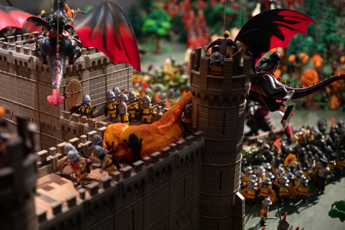 Clases de historia con Playmobil: la exposición de los clicks que te lleva del Antiguo Egipto a la actualidad