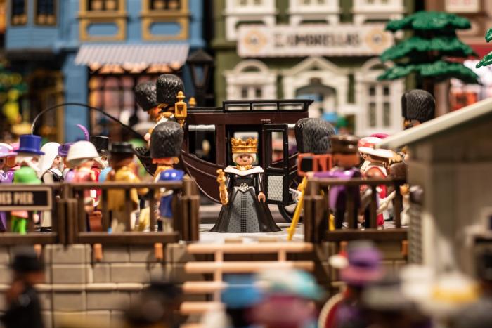 Clases de historia con Playmobil: la exposición de los clicks que te lleva del Antiguo Egipto a la actualidad