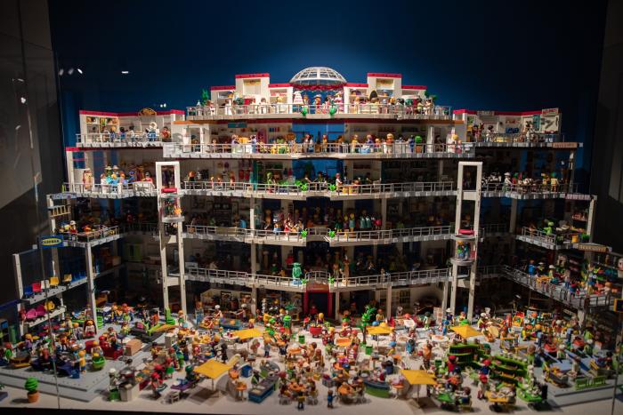 Clases de historia con Playmobil: la exposición de los clicks que te lleva del Antiguo Egipto a la actualidad