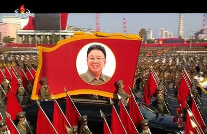 Kim Jong-un exclama ante las masas que está listo para la guerra con EEUU