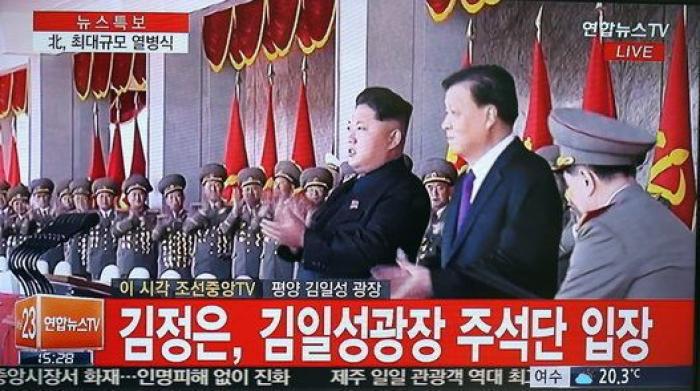 Kim Jong-un exclama ante las masas que está listo para la guerra con EEUU