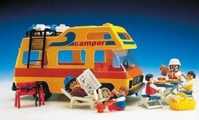 Esta imagen esconde más de 30 conocidos grupos musicales: ¿cuántos localizas?