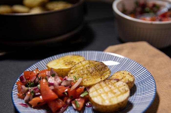 Recetas fáciles: trucha especiada con patatas