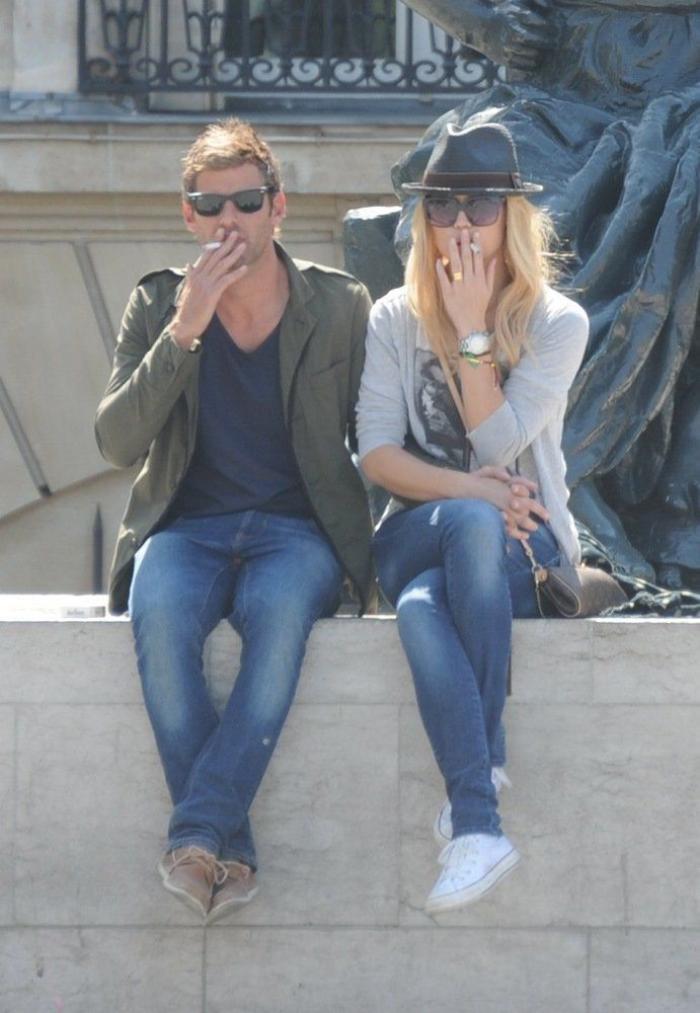 Patricia Conde enseña su truco para no aburrirse en el gimnasio: un libro