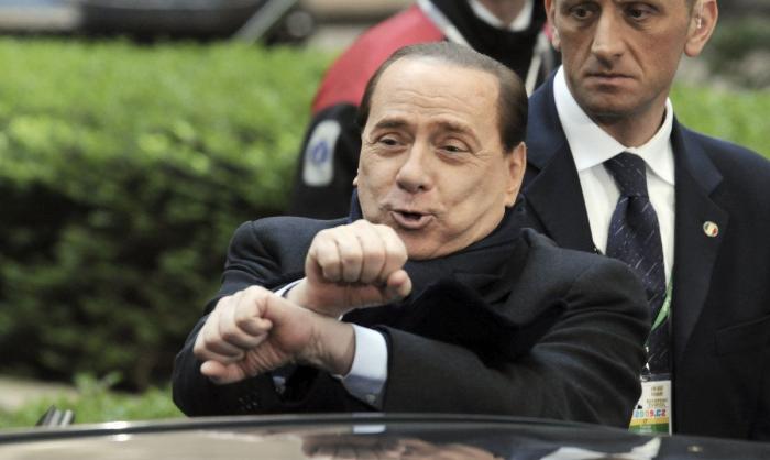 Berlusconi asegura ahora que si Monti se presenta como candidato, él no lo hará (FOTOS)