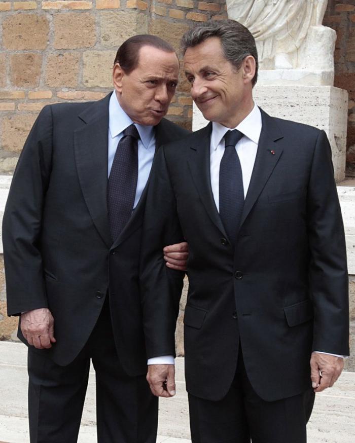 Berlusconi asegura ahora que si Monti se presenta como candidato, él no lo hará (FOTOS)