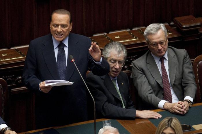 Berlusconi asegura ahora que si Monti se presenta como candidato, él no lo hará (FOTOS)
