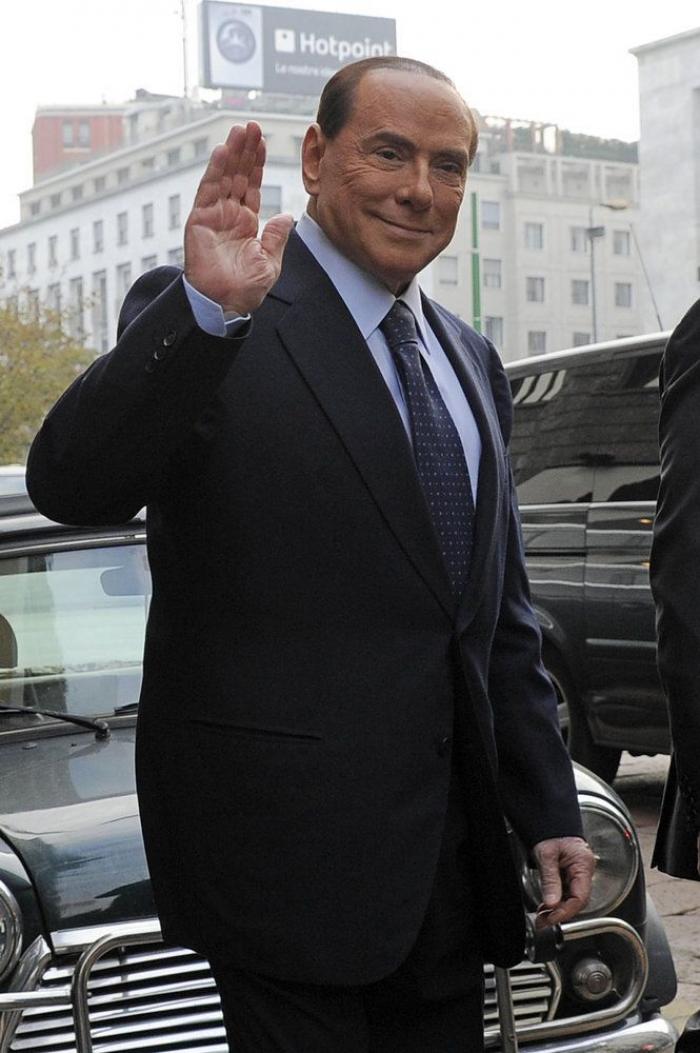 Berlusconi asegura ahora que si Monti se presenta como candidato, él no lo hará (FOTOS)