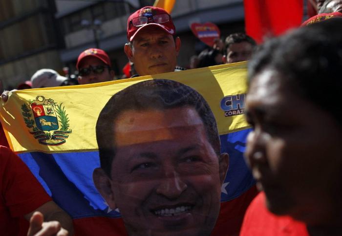 Miles de personas marchan por Caracas en apoyo a Hugo Chávez (FOTOS)