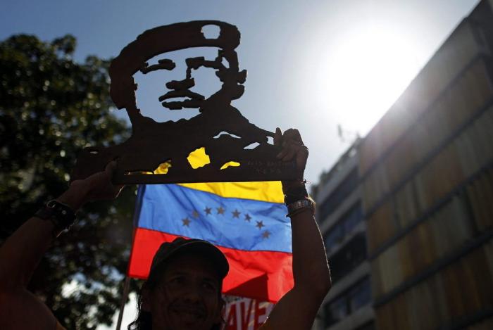 Miles de personas marchan por Caracas en apoyo a Hugo Chávez (FOTOS)