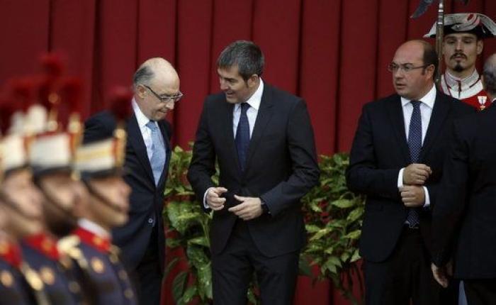 ¿Quién ha asistido y quién no al desfile de las Fuerzas Armadas?